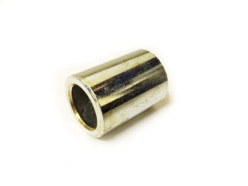 SPACER BETWEEN FULL WIDTH REAR HUB BEARINGS